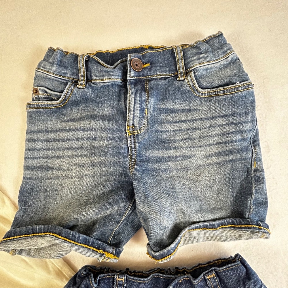 The Childrens Place Girls Size 5 Denim‎ Shorts White Embroidered Top Outfit Set - Picture 4 of 14